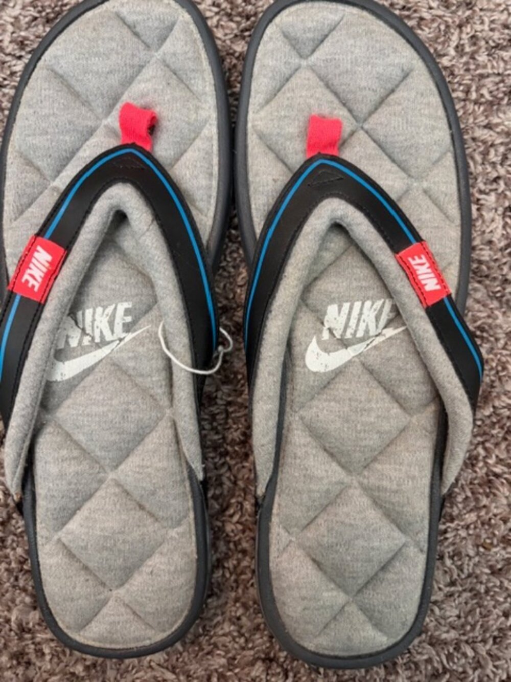 NWOT Nike Woman Sz 10 Black/Gray Flip-Flops Quilted Comfort Footbed Athleisure